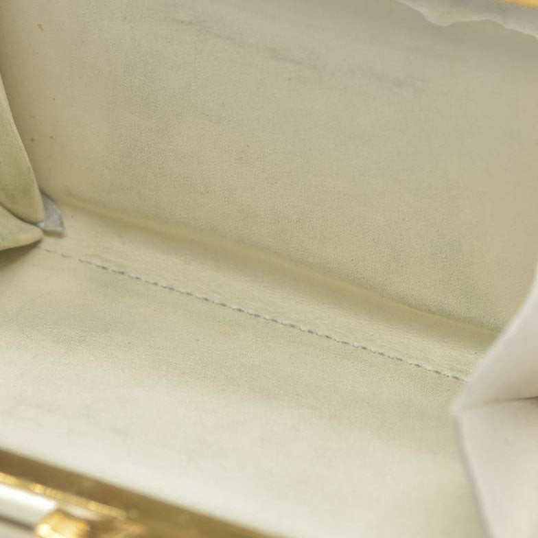 $935 Louis Vuitton 2005 Monogram Vernis French Purse