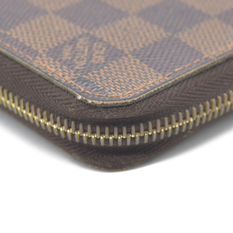 AUCTION $915 Louis Vuitton Damier Ebene Zippy Wallet CA2140 2010