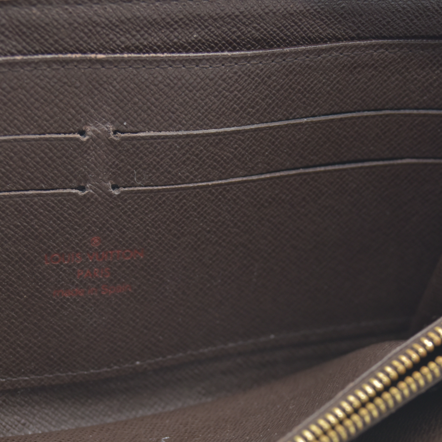 AUCTION $915 Louis Vuitton Damier Ebene Zippy Wallet CA2140 2010