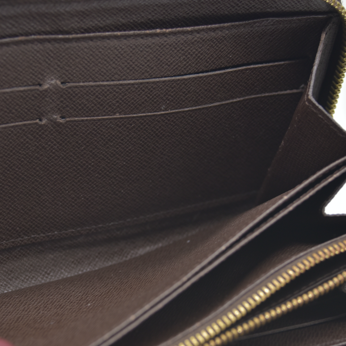 AUCTION $915 Louis Vuitton Damier Ebene Zippy Wallet CA2140 2010