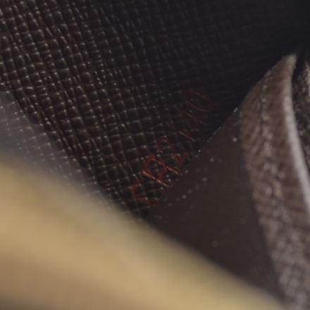 AUCTION $915 Louis Vuitton Damier Ebene Zippy Wallet CA2140 2010