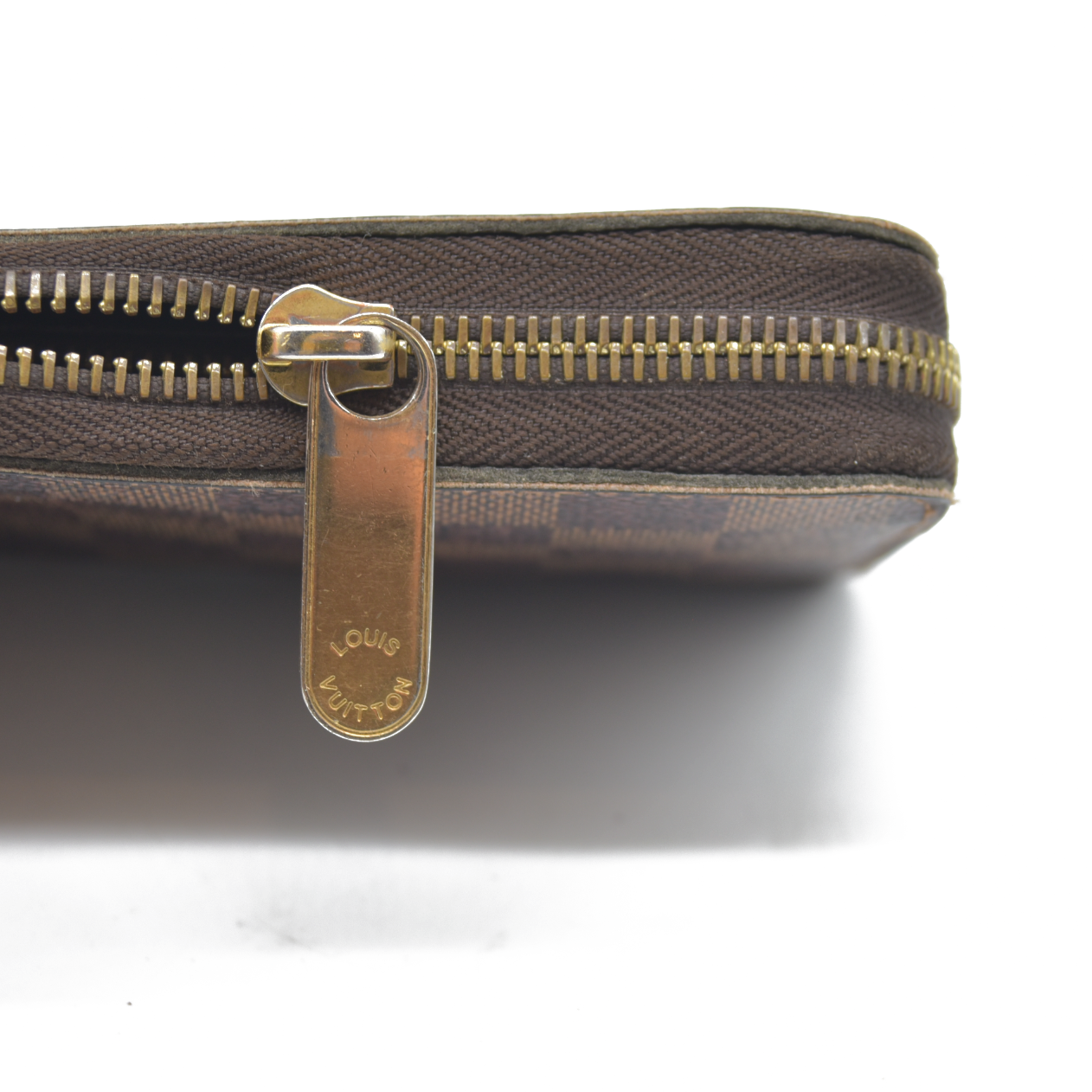 AUCTION $915 Louis Vuitton Damier Ebene Zippy Wallet CA2140 2010