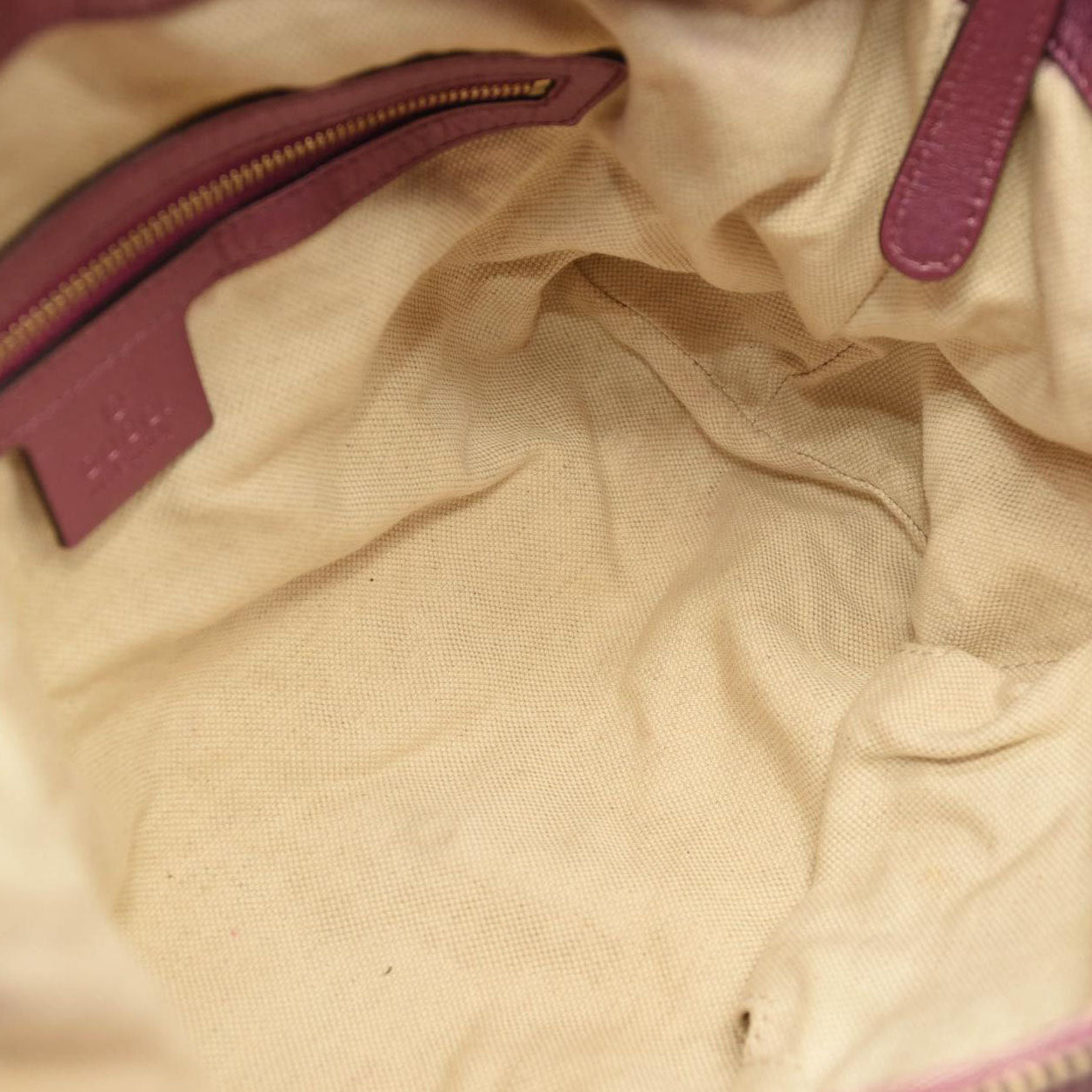 GUCCI GG Canvas Heartbit Small Hobo Bag Pink