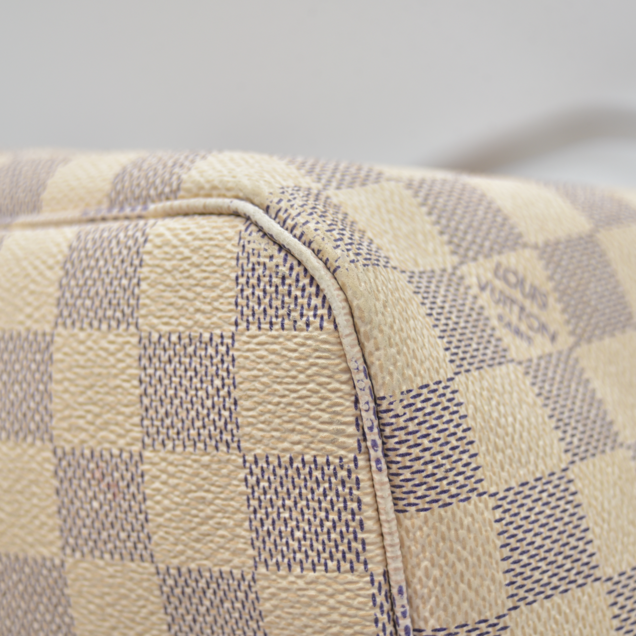 $2240 Louis Vuitton Damier Azur Neverfull MM RFID