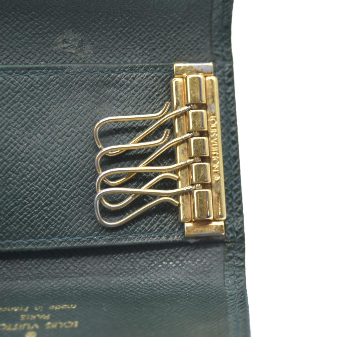 Louis Vuitton Taiga Leather Multicles 4 Ring Key Case Epicea MI5948