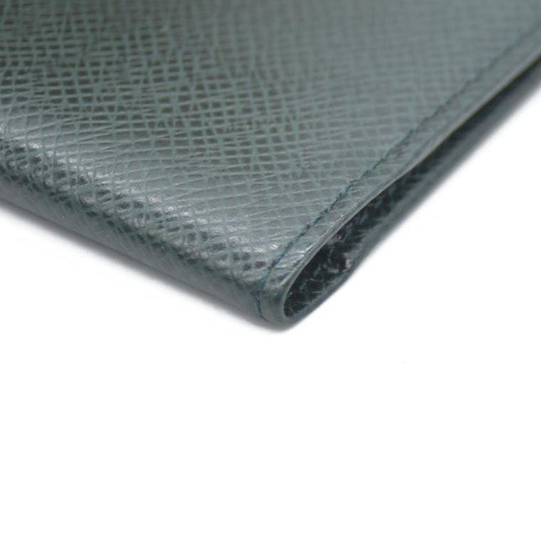 Louis Vuitton Taiga Porte Billets Carte Bleue Bifold Wallet Epicea MI0925