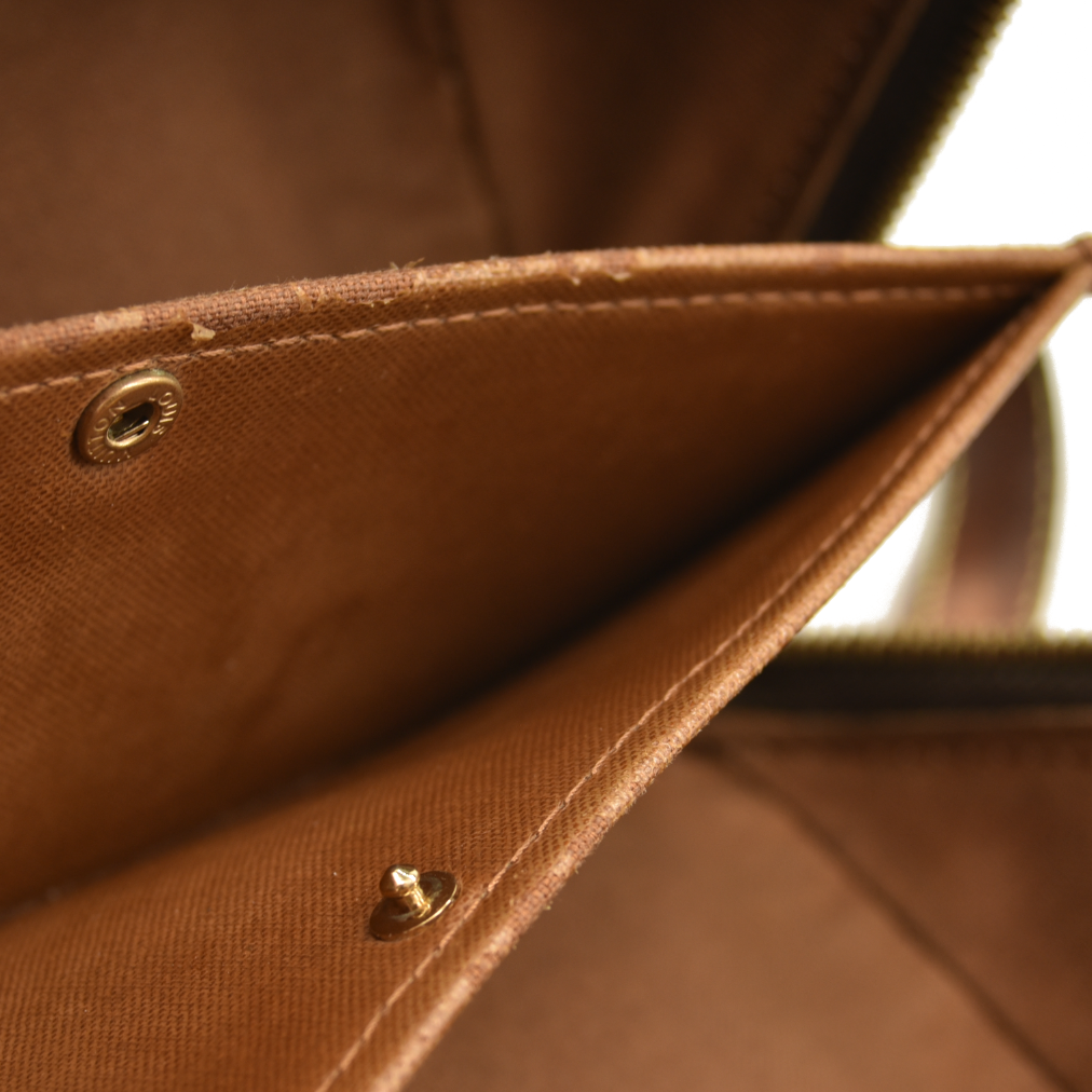 Louis Vuitton  Monogram Shoe Care Kit CT1016