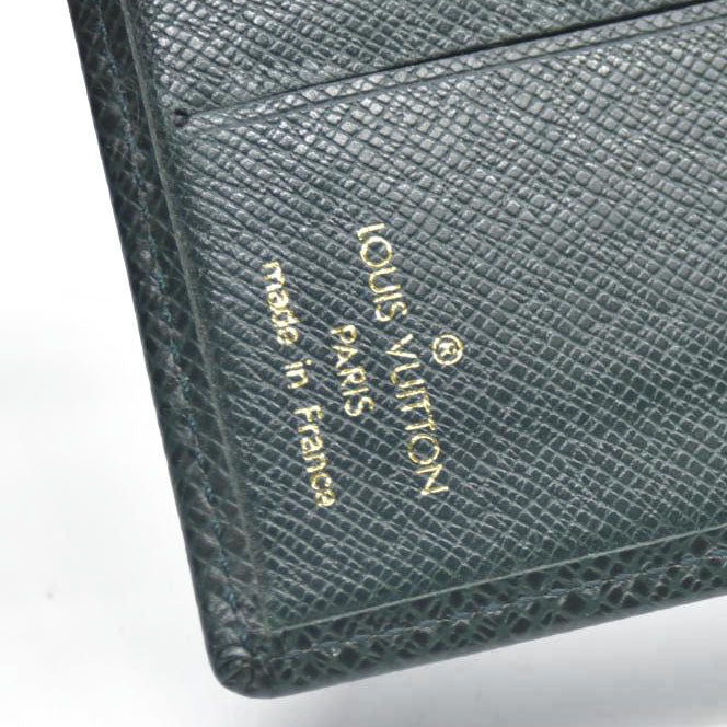 Louis Vuitton Taiga Porte Billets Carte Bleue Bifold Wallet Epicea MI0925