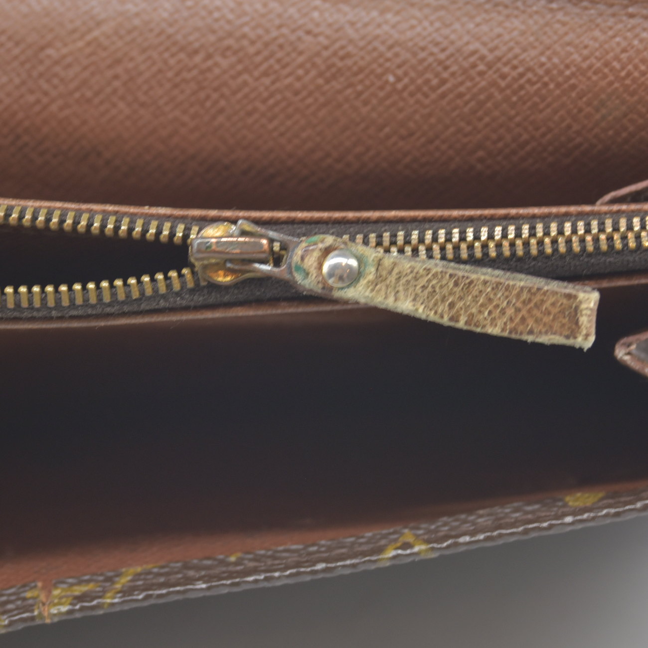$775 1988 Louis Vuitton Monogram Long Sarah Wallet Brown 884AN