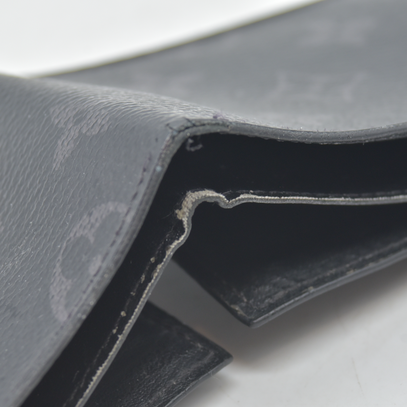 $495 RFID Louis Vuitton Monogram Eclipse Slender Wallet