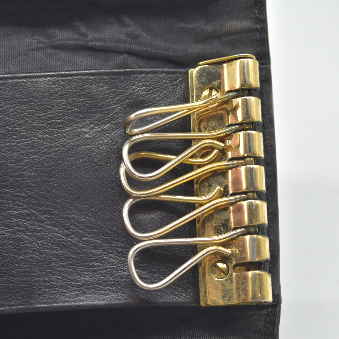 $675 CHANEL 1994 Caviar Timeless CC 6 Key Holder Case Black