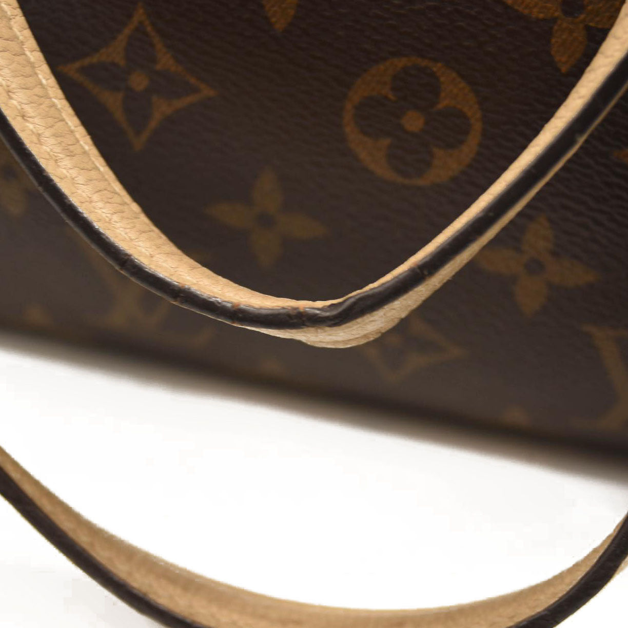 LOUIS VUITTON Monogram Pallas Shopper Dune