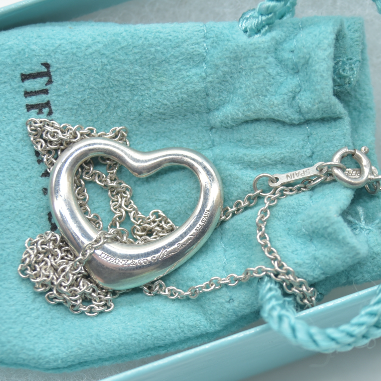 $625 Tiffany & Co. Elsa Peretti 22 mm Open Heart Pendant Sterling Silver Medium