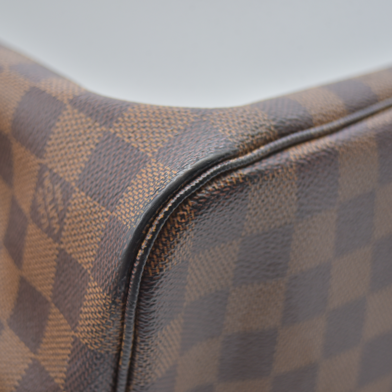 $2240 2017 Louis Vuitton Damier Ebene Neverfull MM Cherry Red Interior GI3167
