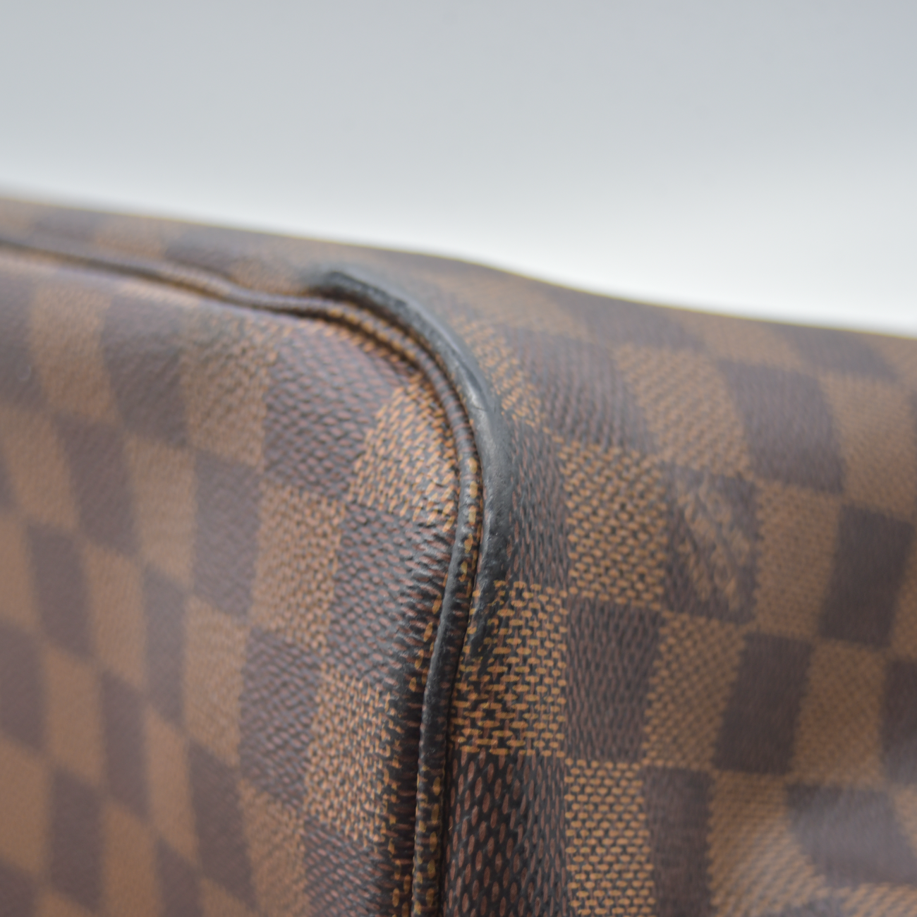 $2240 2017 Louis Vuitton Damier Ebene Neverfull MM Cherry Red Interior GI3167