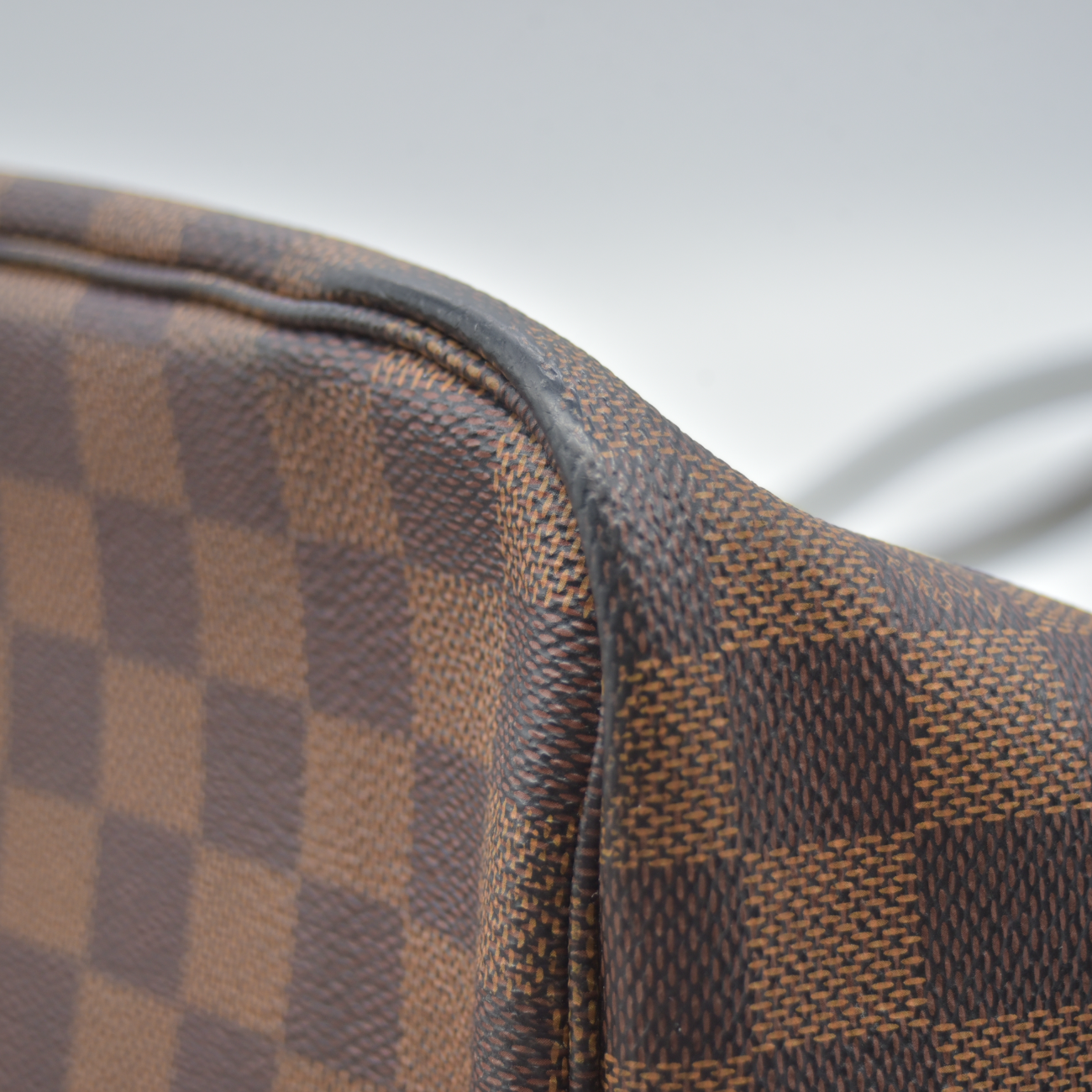 $2240 2017 Louis Vuitton Damier Ebene Neverfull MM Cherry Red Interior GI3167