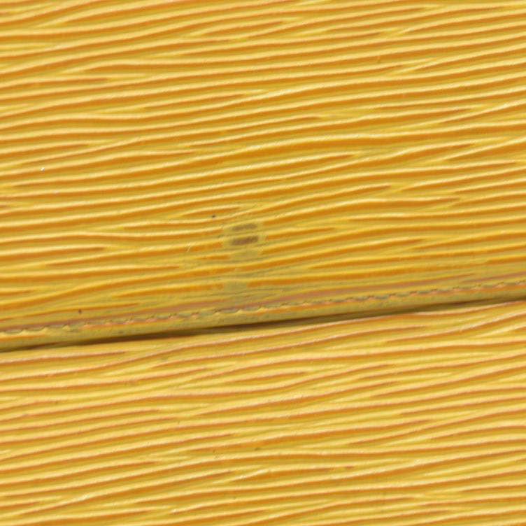 Louis Vuitton Vintage 1996 Yellow Epi Leather Tri-Fold Sarah sWallet CA0090