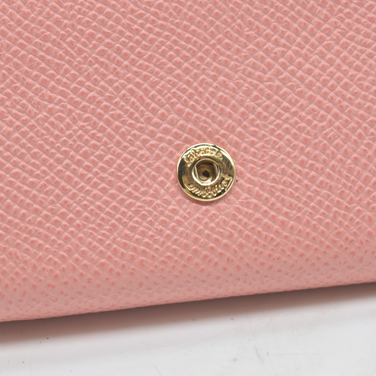 $600 Salvatore Ferragamo Vara Bow Compact Wallet