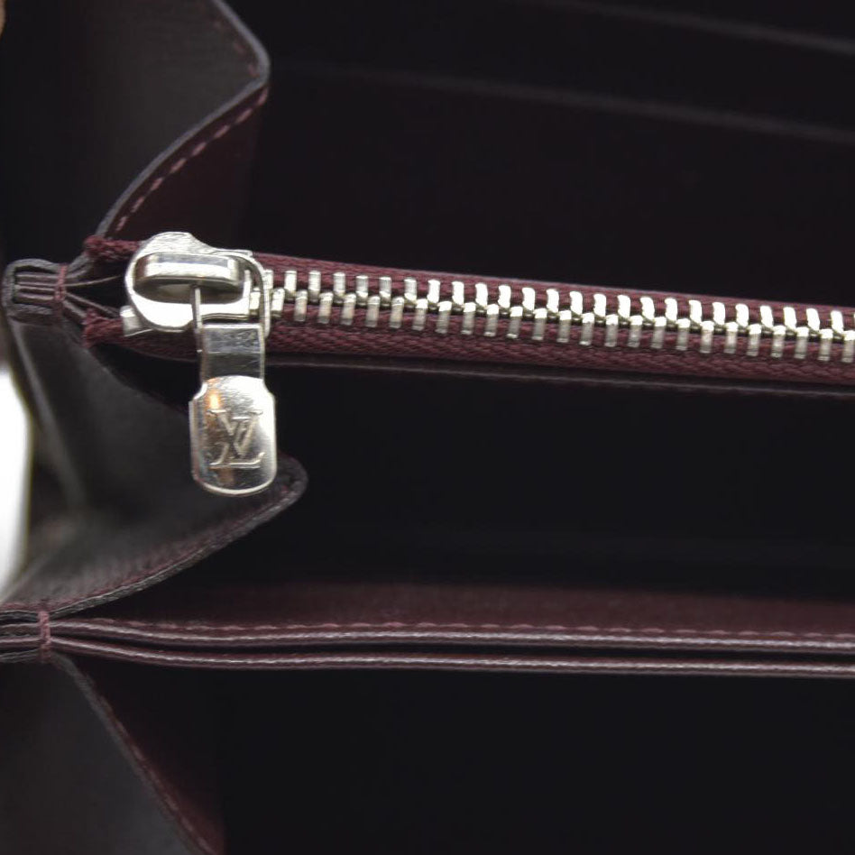 AUCTION $970 Louis Vuitton  Epi Electric Zippy Wallet Prune