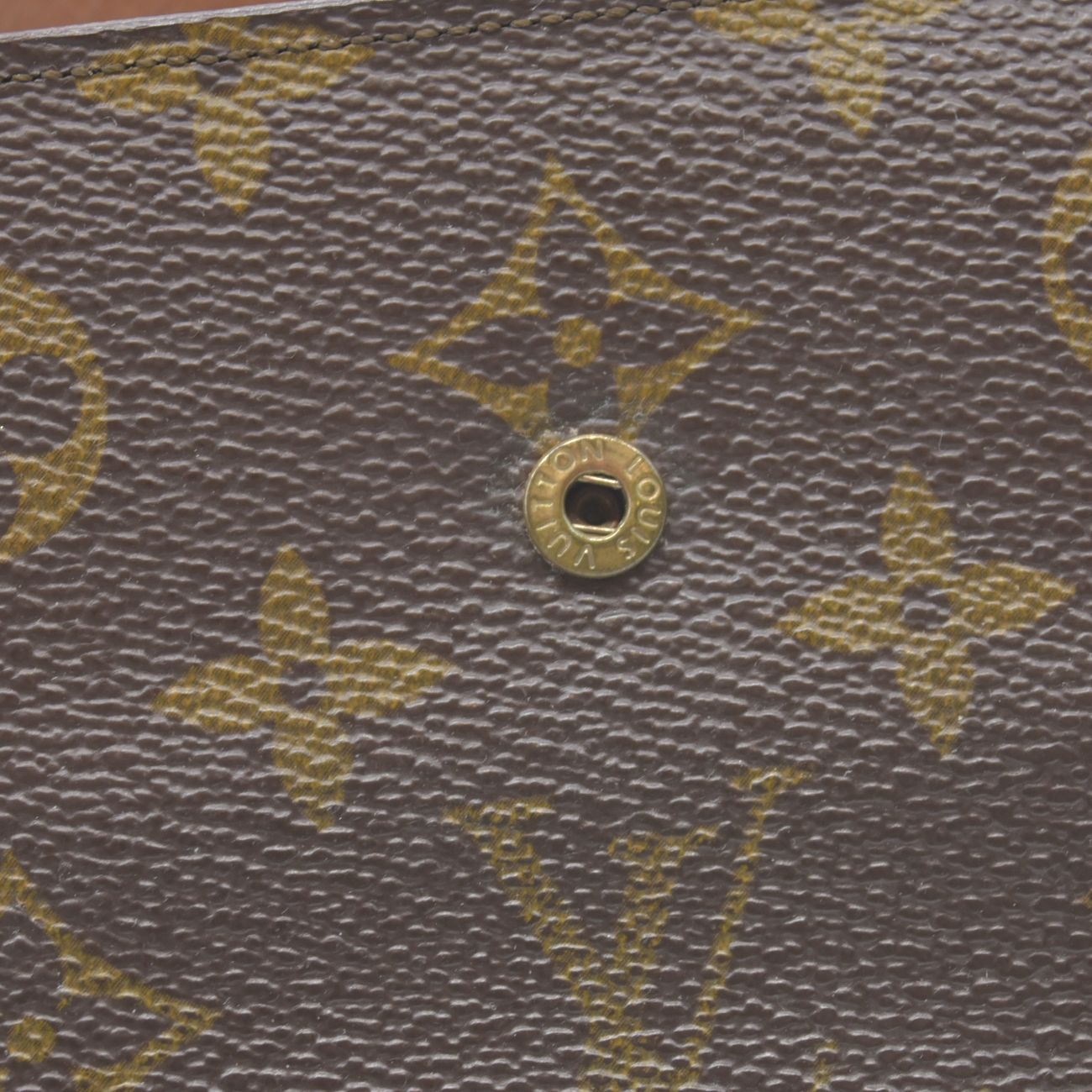 $630 1993 Louis Vuitton Monogram Elise Wallet SP0963