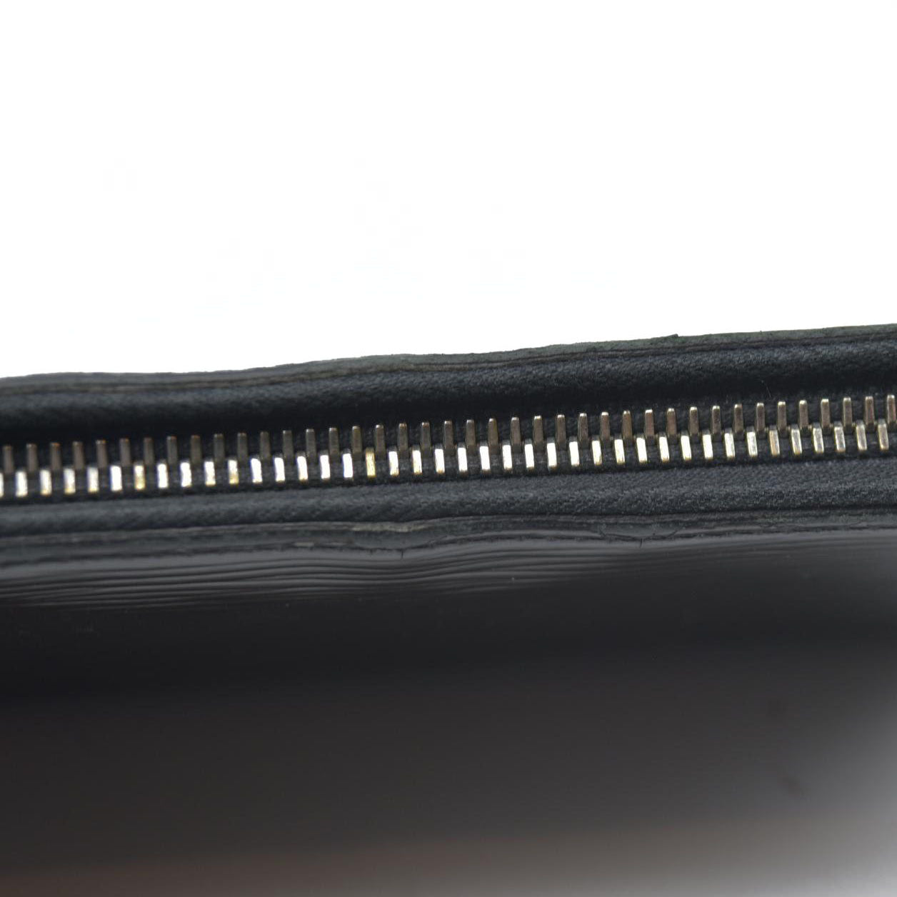 $1100 Louis Vuitton  Epi Electric Zippy Wallet Black