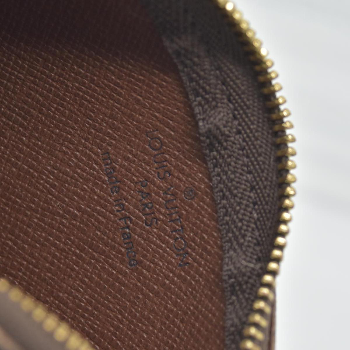 $345 Louis Vuitton Monogram Key Pouch CONSIGNMENT CT3179