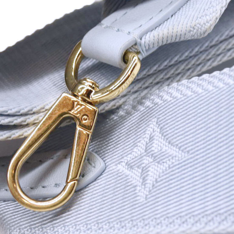 LOUIS VUITTON Calfskin Bubblegram Wallet On Strap Ice Blue