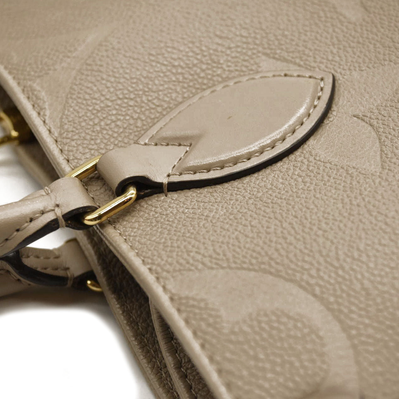 Louis Vuitton  Empreinte Monogram Giant Onthego MM Tourterelle RFID