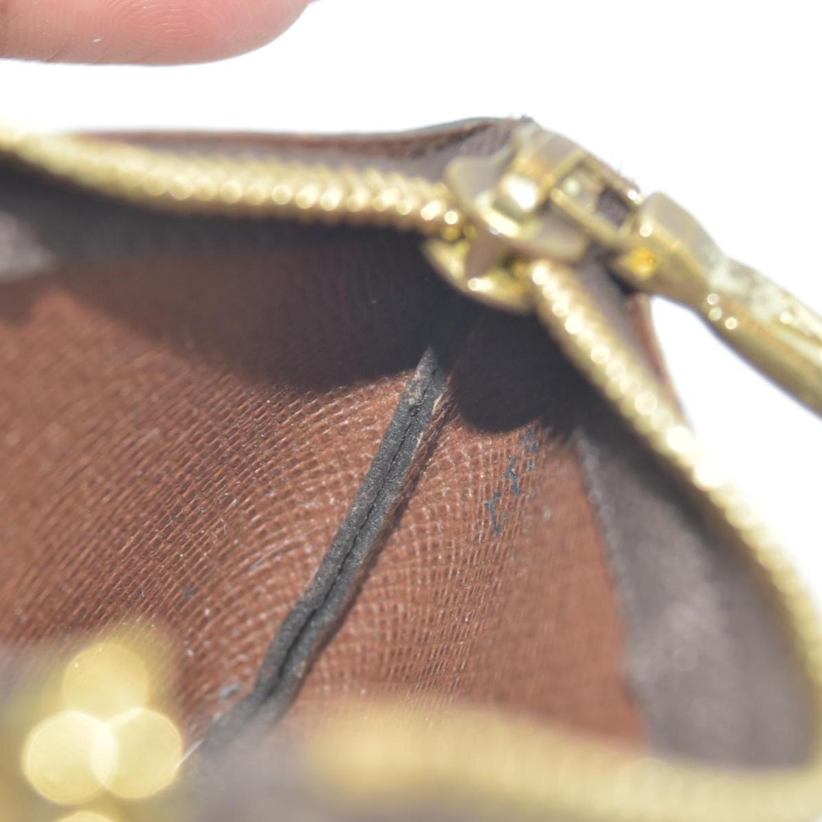 $345 Louis Vuitton Monogram Key Pouch CONSIGNMENT CT3179