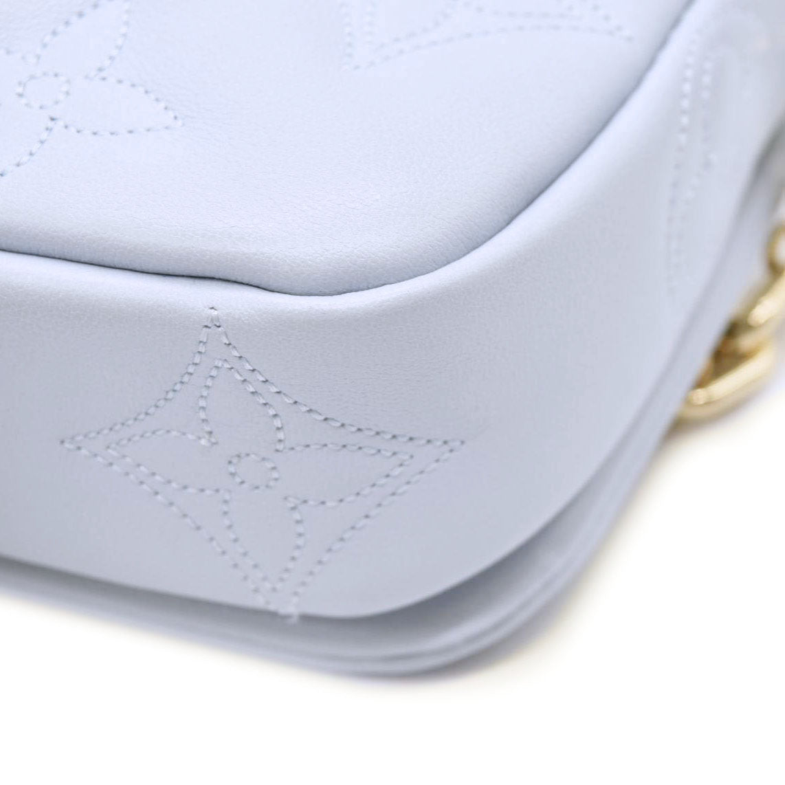 LOUIS VUITTON Calfskin Bubblegram Wallet On Strap Ice Blue
