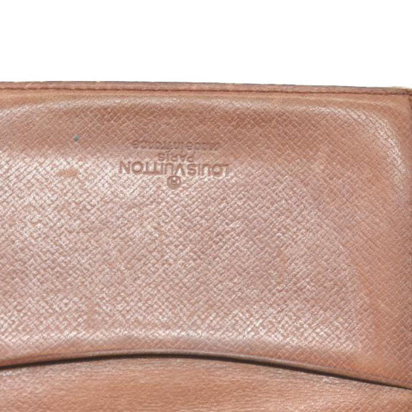 $250 Louis Vuitton  Monogram ID Holder 873A2