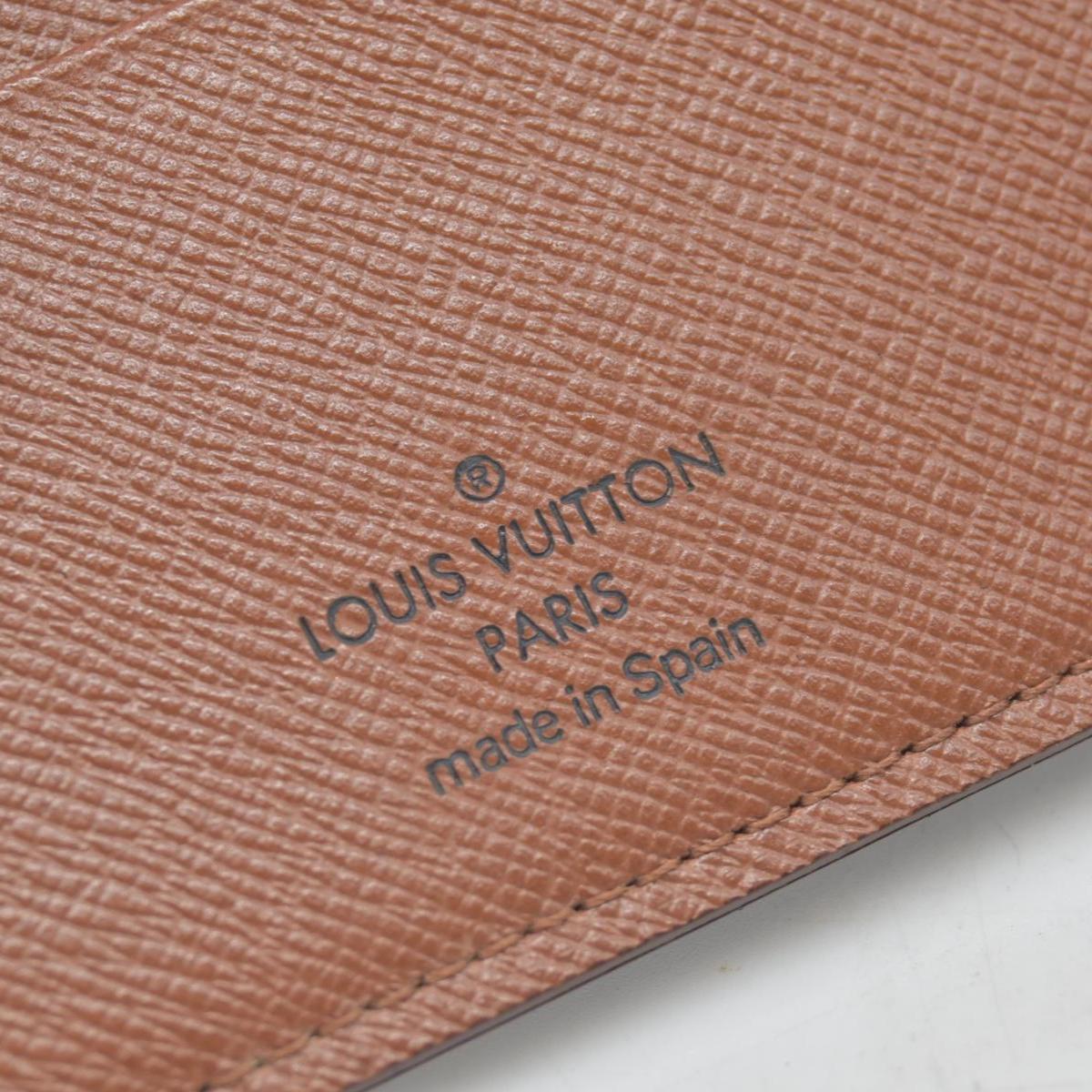 $395 1997 Louis Vuitton Monogram Passport Cover  CA0977