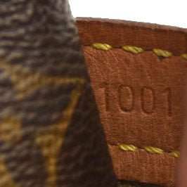 LOUIS VUITTON Monogram Reporter PM