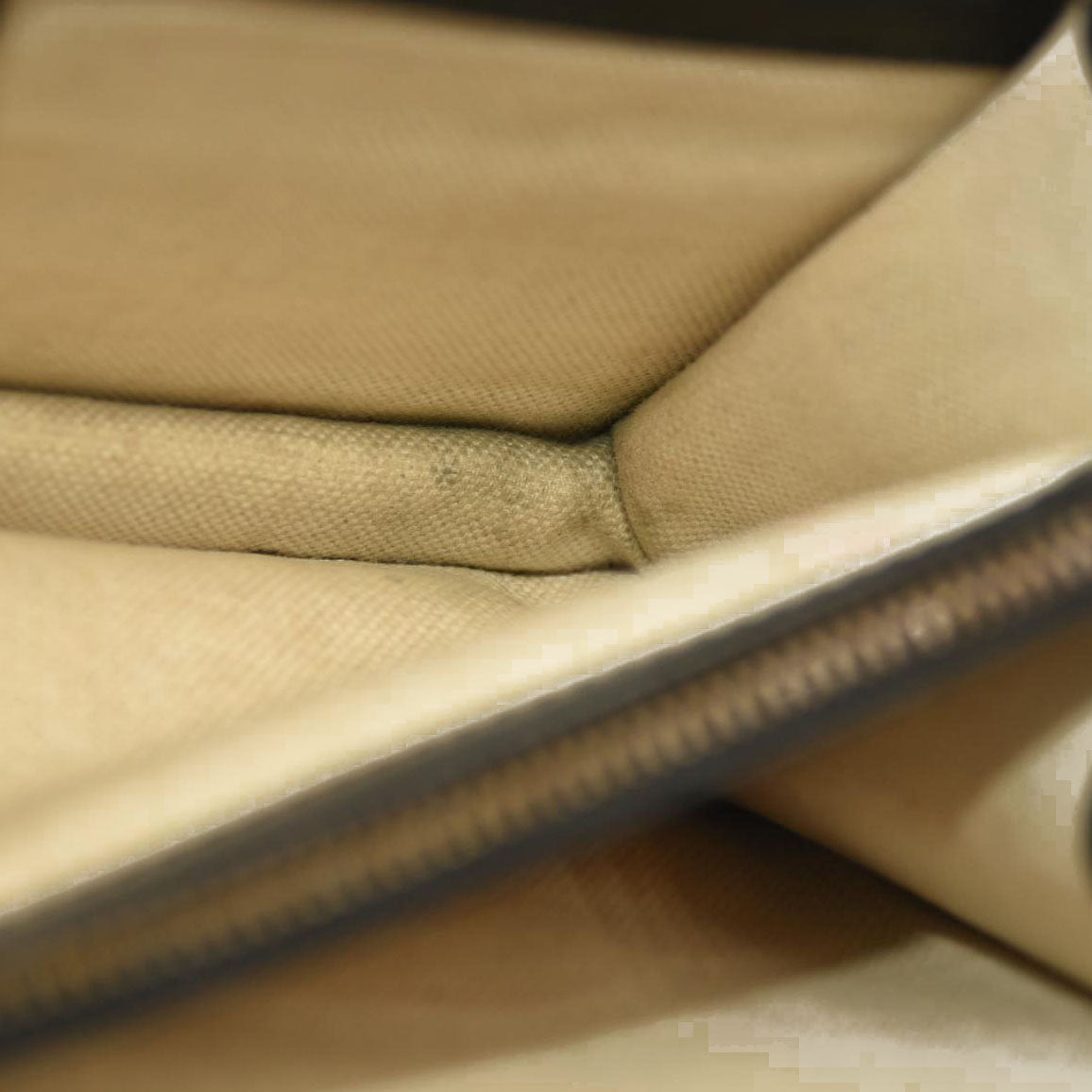 Gucci  Knight Calfskin Malaga Kid Heart Medium GG Marmont Chain Handle Bag Black Hibiscus Red Multicolor