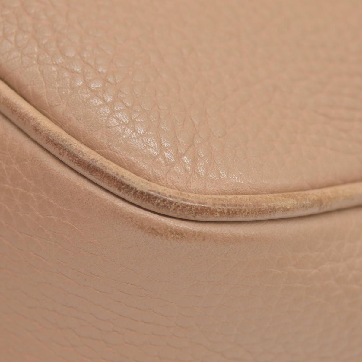 $1490 Gucci Interlocking G Soho Disco Beige