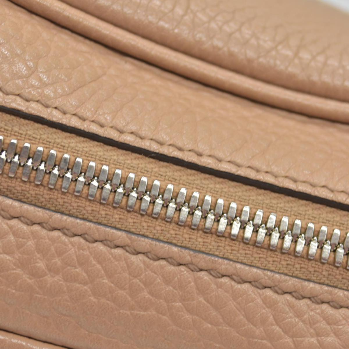 $1490 Gucci Interlocking G Soho Disco Beige