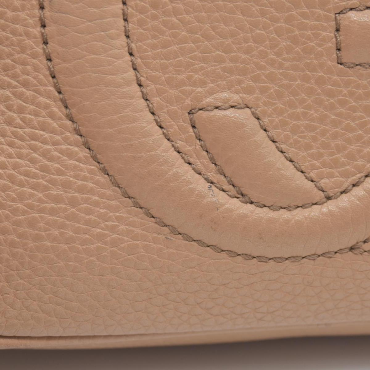 $1490 Gucci Interlocking G Soho Disco Beige