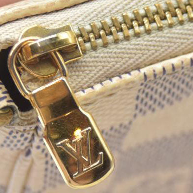 $1580 Louis Vuitton Damier Azur Pochette Accessories RFID