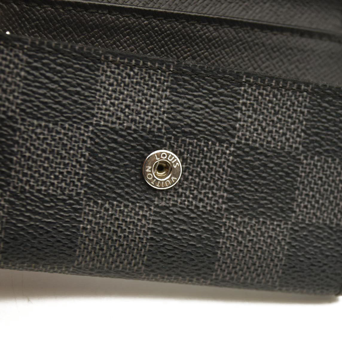 Louis Vuitton  Damier Graphite Multicles 6 Key Holder CT4078