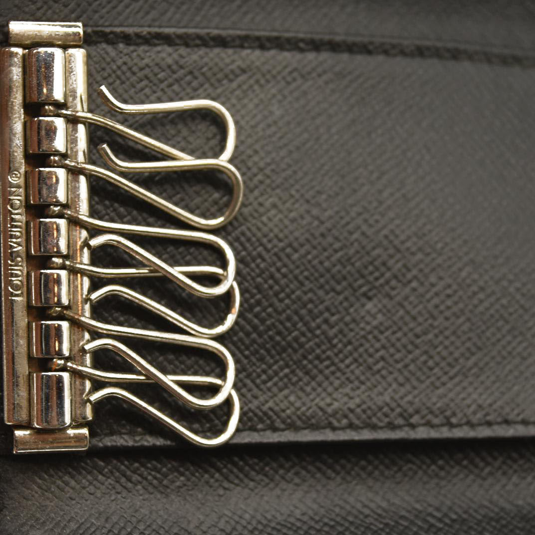 Louis Vuitton  Damier Graphite Multicles 6 Key Holder CT4078