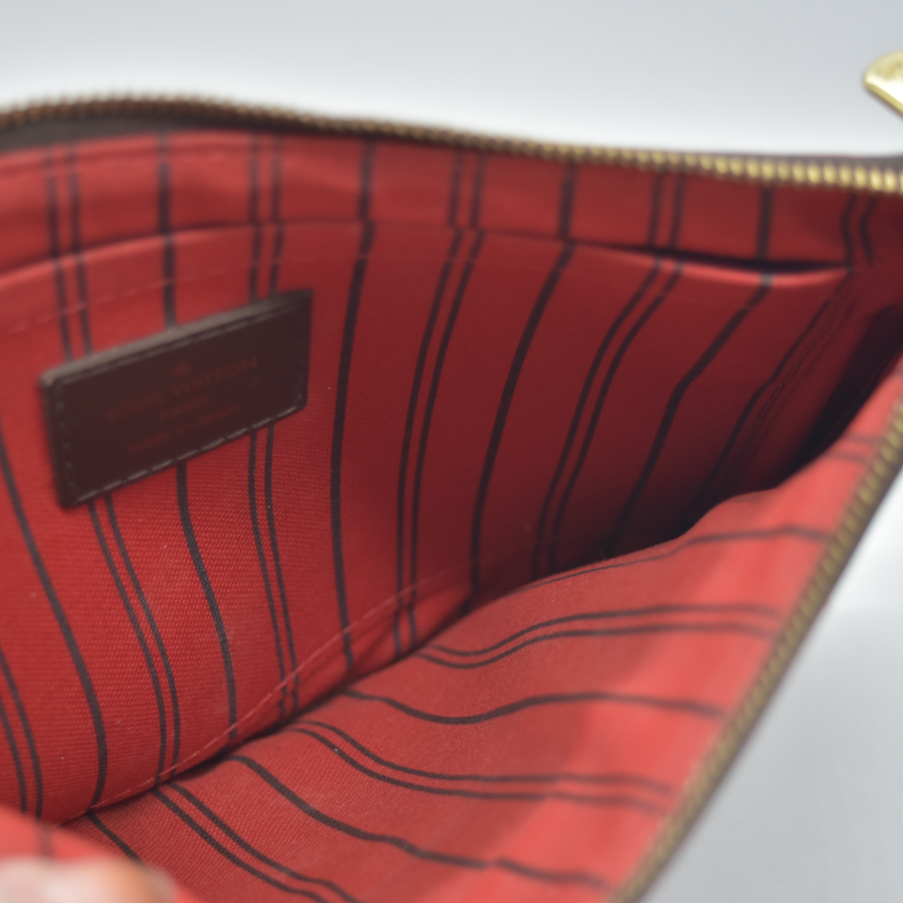 $600 2017 Louis Vuitton Damier Ebene Neverfull MM Pochette Cherry Red Interior GI3187