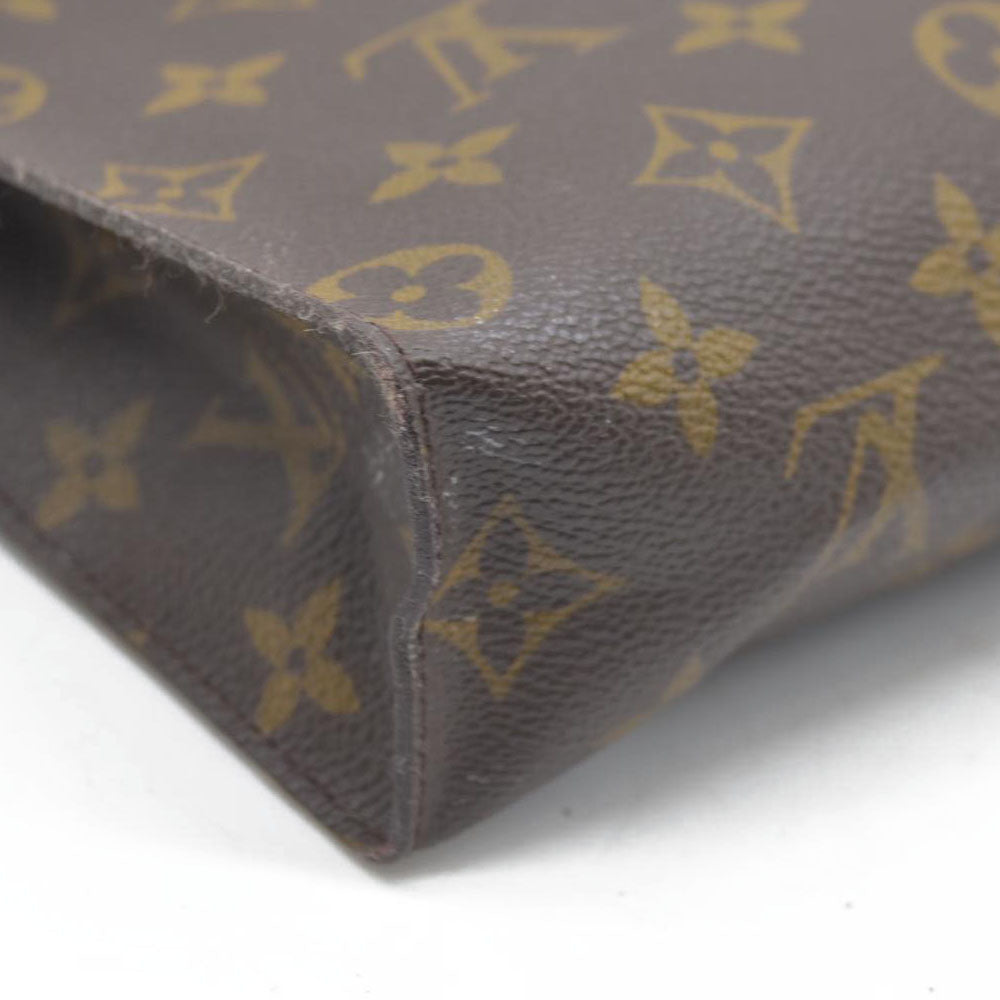 $1070 Louis Vuitton Monogram Toiletry 26