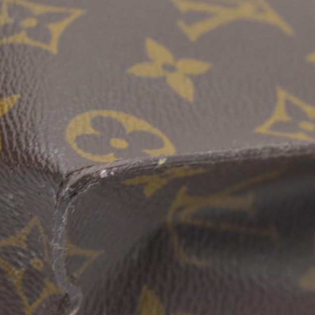 $1070 Louis Vuitton Monogram Toiletry 26