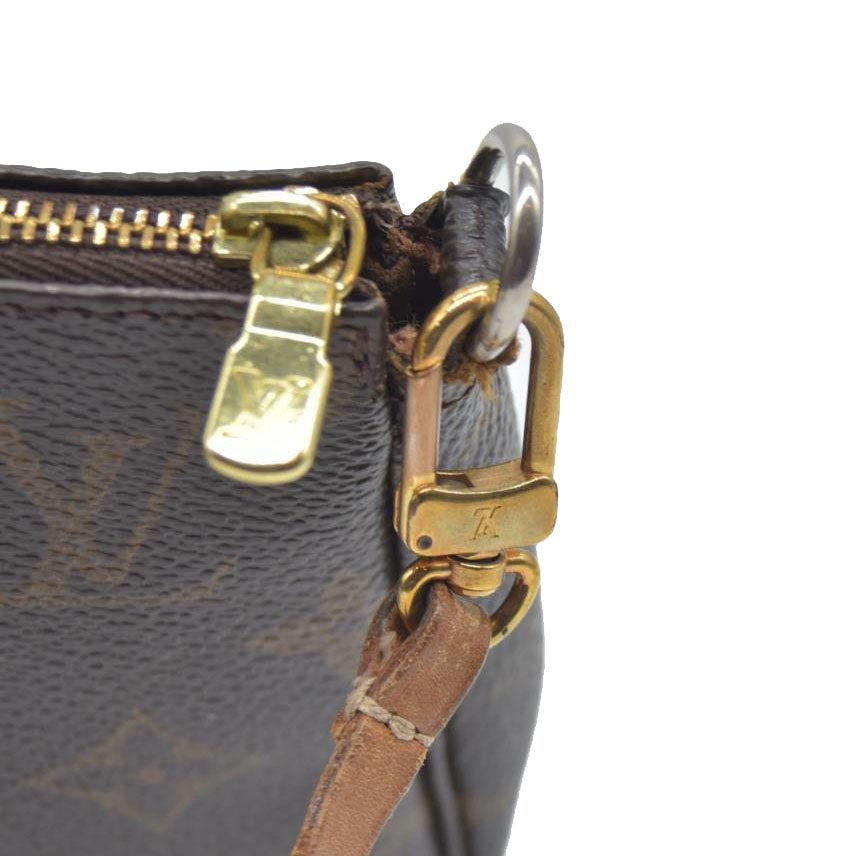 AUCTION $1290 Louis Vuitton Monogram Pochette Accessories CA0030