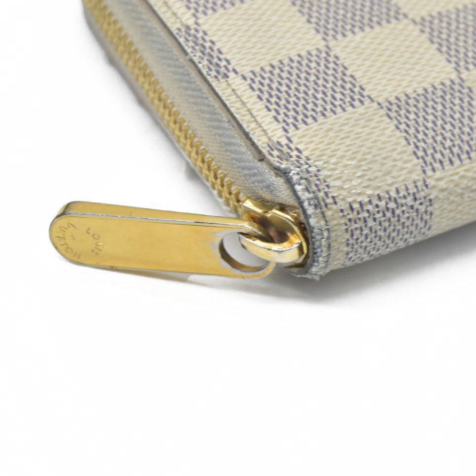 $895 Louis Vuitton  Damier Azur Zippy Wallet SD3196