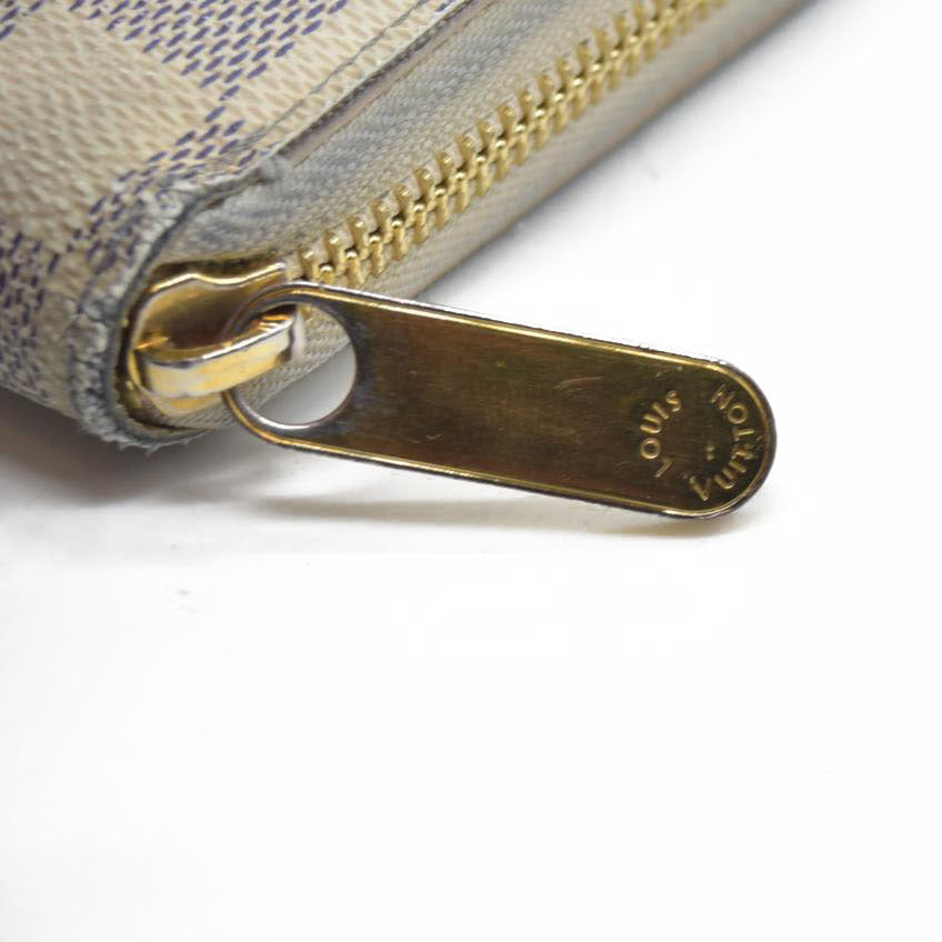 $895 Louis Vuitton  Damier Azur Zippy Wallet SD3196