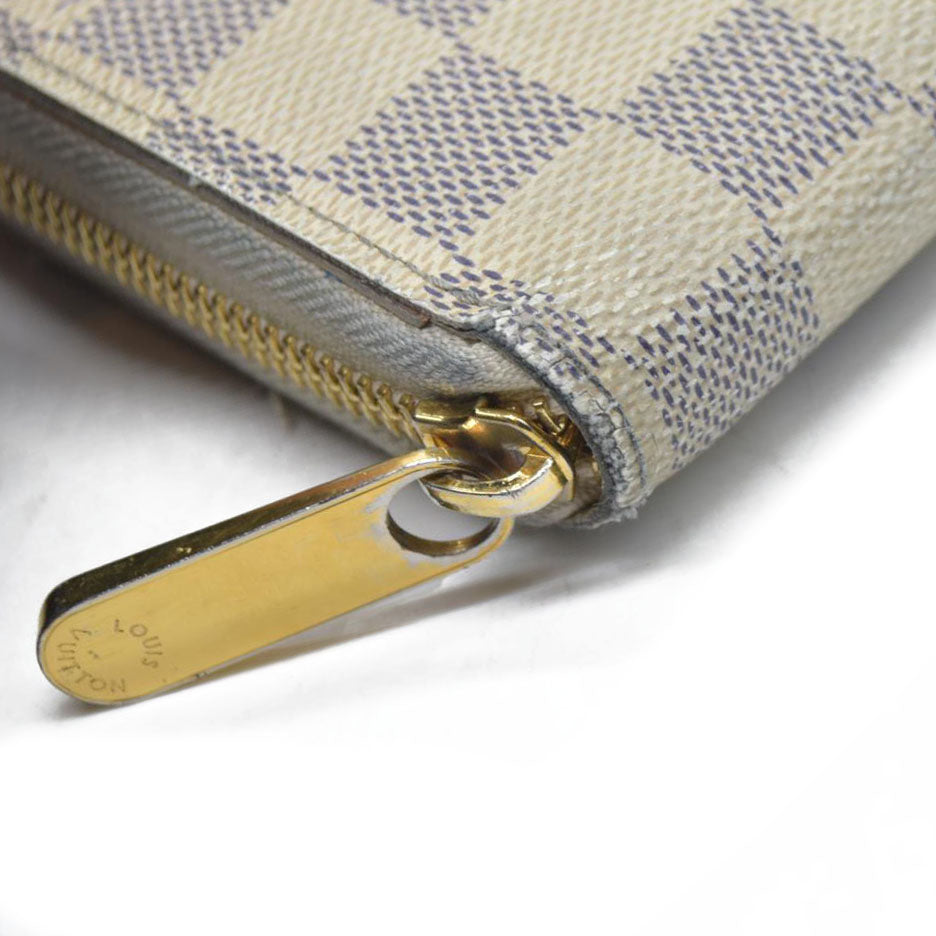 $895 Louis Vuitton  Damier Azur Zippy Wallet SD3196