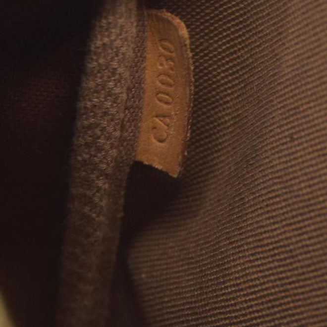 AUCTION $1290 Louis Vuitton Monogram Pochette Accessories CA0030