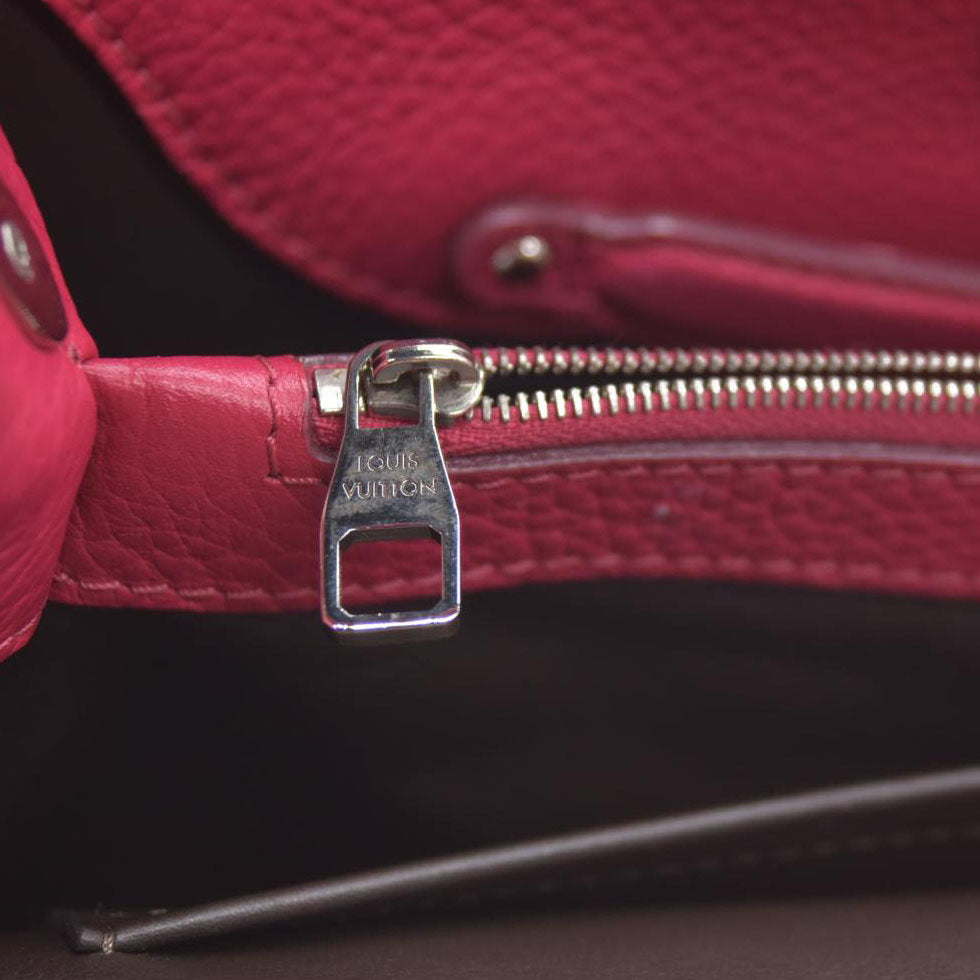 Louis Vuitton  Taurillon Capucines MM Fuchsia