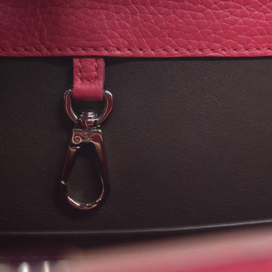 Louis Vuitton  Taurillon Capucines MM Fuchsia